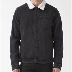 ezekiel black Sherpa. Brand new. Sherpa jacket